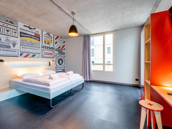 MEININGER Hotel Bordeaux Gare Saint-Jean : photo 4 de la chambre chambre lits jumeaux