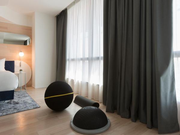 voco Milan-Fiere, an IHG Hotel : photo 8 de la chambre chambre king premium avec vue sur ville