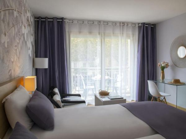 Hotel Chambord : photo 3 de la chambre chambre double deluxe avec douche