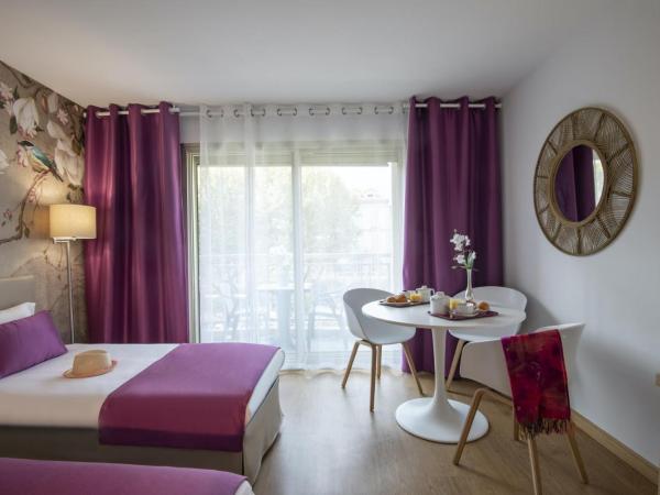 Hotel Chambord : photo 2 de la chambre chambre triple de luxe