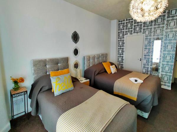 Hotel Babylon : photo 1 de la chambre chambre triple