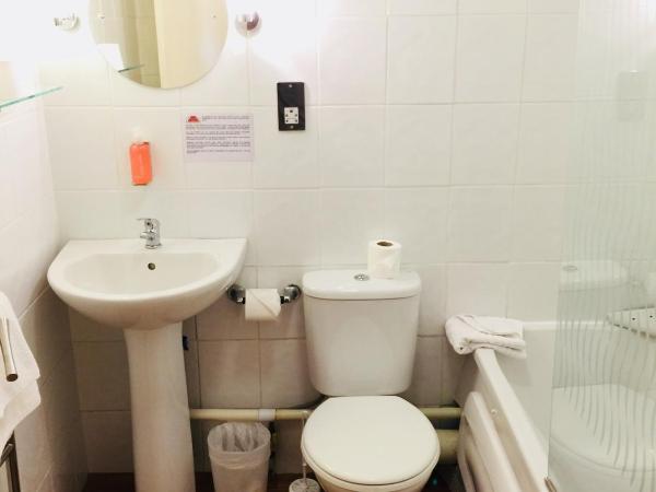 Hotel Celebrity Bournemouth East Cliff by Villare hotels : photo 8 de la chambre chambre triple standard