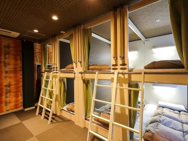 Guesthouse Kobe Nadeshikoya : photo 1 de la chambre lit superposé dans dortoir pour femmes