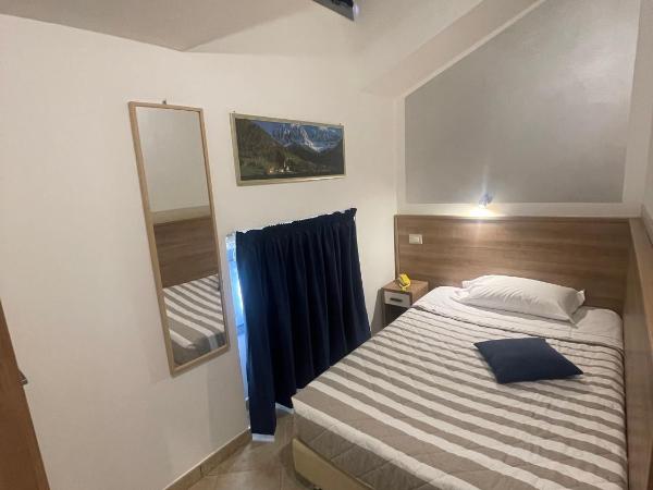 Hotel Montecarlo : photo 1 de la chambre chambre simple Économique