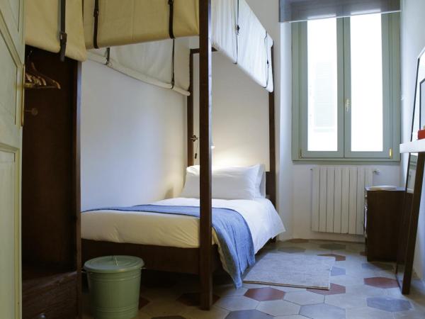 Mich&Letti : photo 4 de la chambre chambre simple avec salle de bains commune