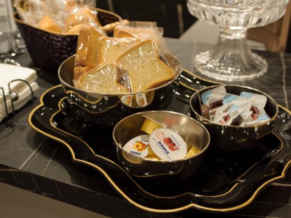 Amaris : photo 4 de la chambre chambre double avec salle de bains privative