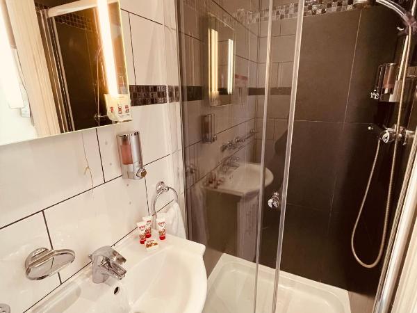 Anchor Guest House : photo 3 de la chambre chambre quadruple