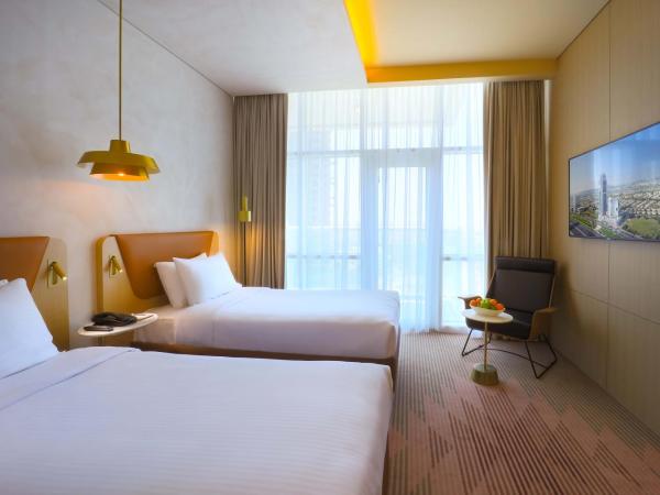 Novotel Jumeirah Village Triangle : photo 2 de la chambre chambre lits jumeaux supérieure - vue sur ville