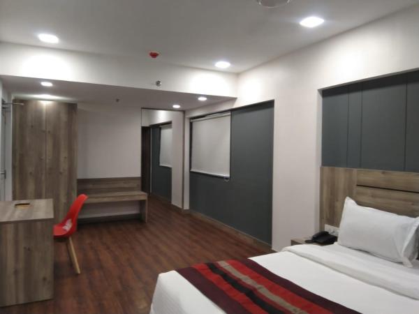 HOTEL INDUS INN : photo 6 de la chambre suite