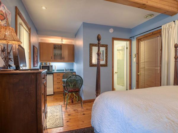 La Loggia Art B&B : photo 2 de la chambre chambre double avec salle de bains privative