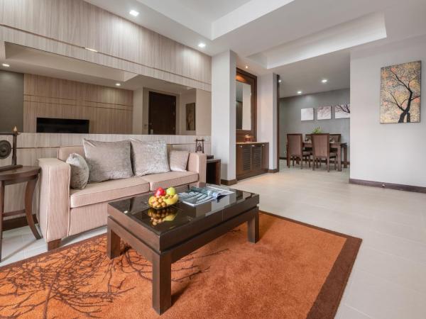 Grand Mercure Bangkok Asoke Residence : photo 9 de la chambre suite lit king-size exécutive