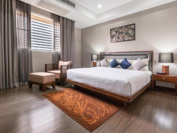 Grand Mercure Bangkok Asoke Residence : photo 10 de la chambre suite lit king-size exécutive