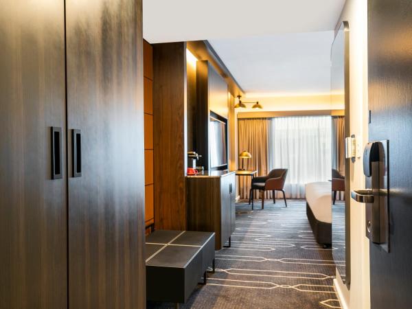 Holiday Inn Sydney Airport, an IHG Hotel : photo 5 de la chambre chambre lit king-size standard - Étage supérieur