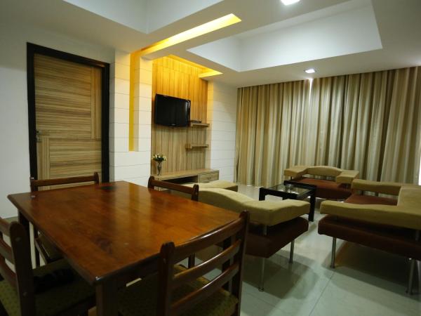 Hotel City Centre Residency : photo 8 de la chambre suite deluxe