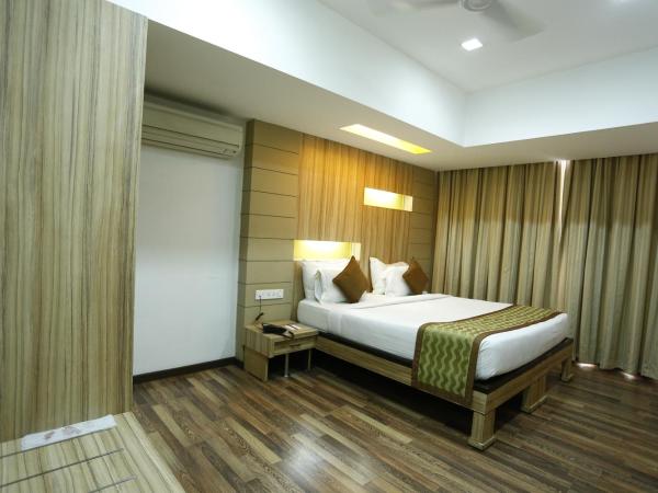 Hotel City Centre Residency : photo 2 de la chambre suite deluxe