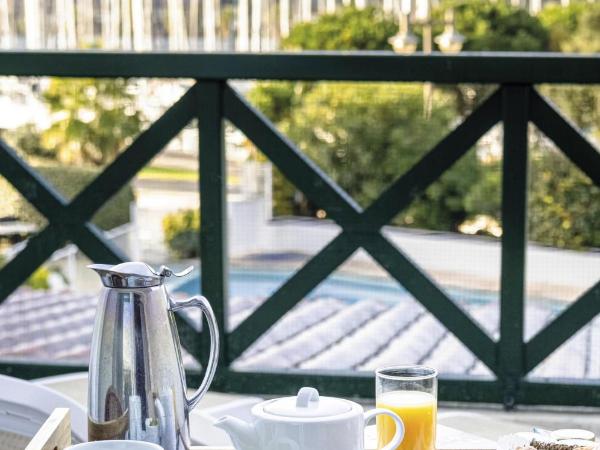 Hôtel Serge Blanco - Relais Thalasso & Spa : photo 8 de la chambre chambre double avec accès au spa - vue sur montagne