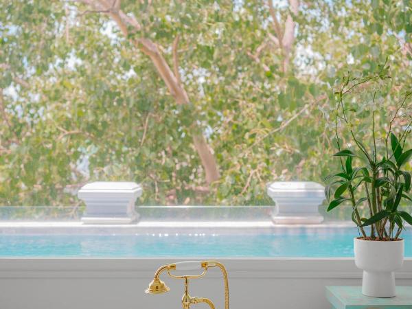 The Inside House : photo 7 de la chambre la suite chedi avec piscine