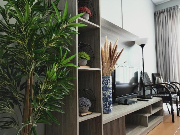 Ghazrin's Garuda Hotel : photo 1 de la chambre chambre familiale supérieure