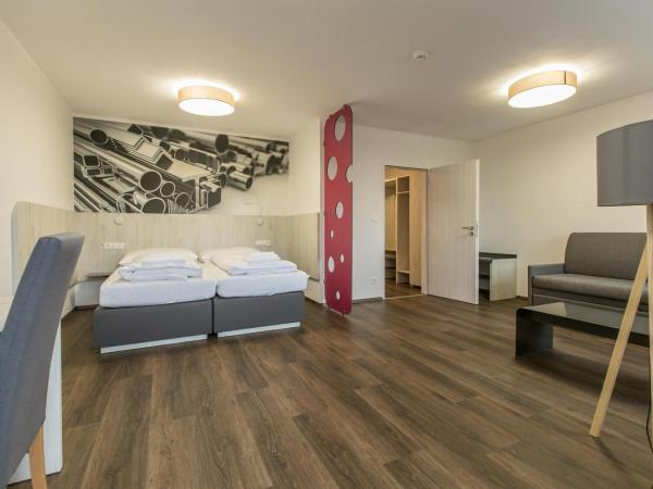 Hotel Garni VŠB : photo 2 de la chambre chambre familiale