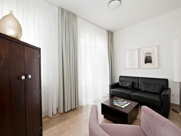 DEVIN Art Hotel : photo 2 de la chambre suite junior