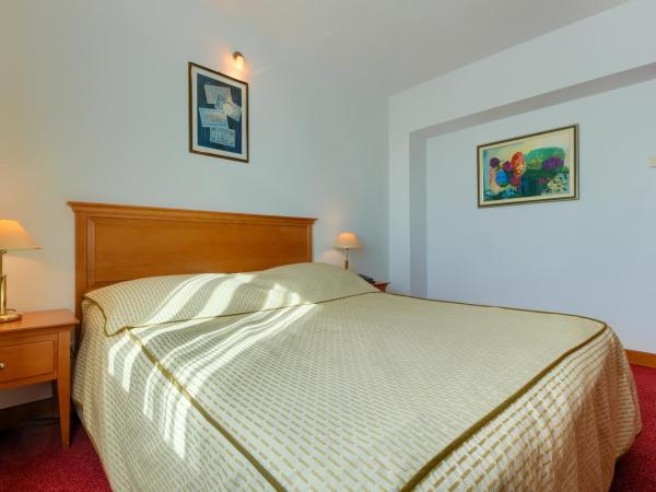 Hotel Villa Dvor : photo 4 de la chambre  chambre double avec vue sur la mer