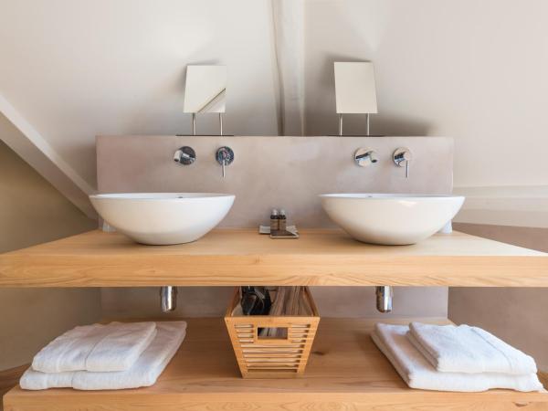 La Maison du Môle : photo 5 de la chambre suite - vue sur jardin