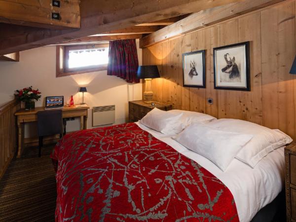 Fer à Cheval : photo 4 de la chambre chambre familiale en duplex