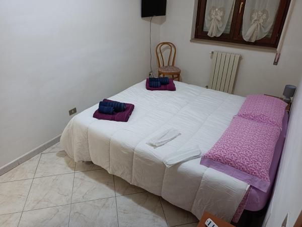 Home Sweet Home : photo 2 de la chambre chambre double avec salle de bains privative