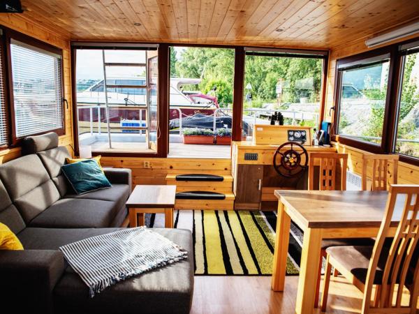 Houseboat Bonanza Prague : photo 4 de la chambre mobile home