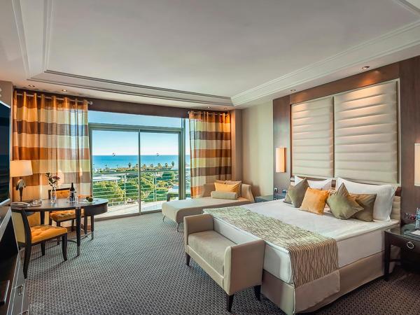 Calista Luxury Resort : photo 1 de la chambre chambre double ou lits jumeaux - vue latérale sur mer