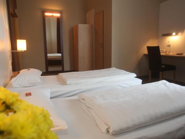 Hotel Columbus : photo 6 de la chambre chambre double