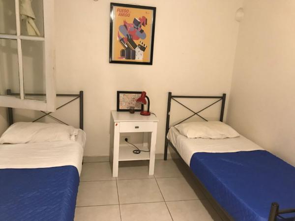 Reina Madre Hostel : photo 2 de la chambre lit simple dans dortoir mixte