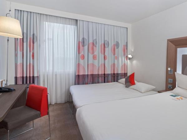 Novotel London Excel : photo 4 de la chambre chambre lit queen-size standard avec canapé-lit