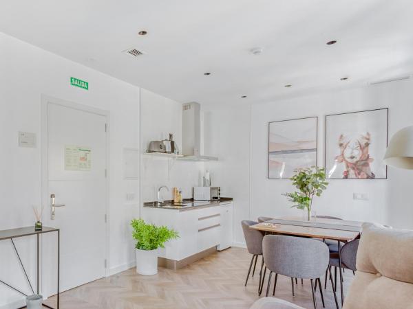 limehome Málaga Calle Ancha del Carmen - Digital Access : photo 8 de la chambre appartement 2 chambres