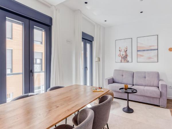 limehome Málaga Calle Ancha del Carmen - Digital Access : photo 8 de la chambre one-bedroom apartment with terrace - disability access