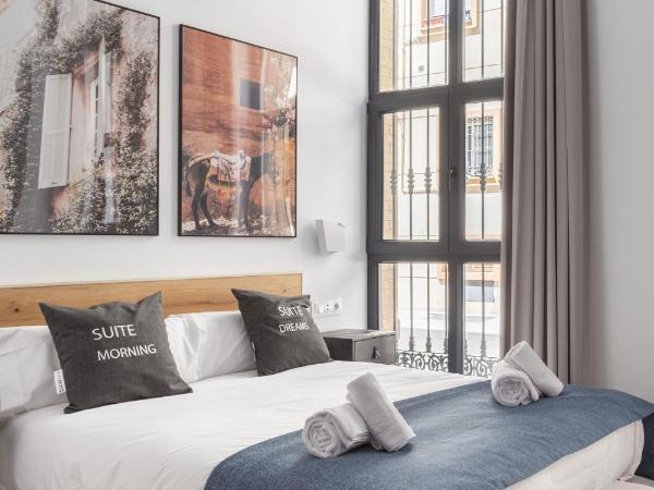 limehome Málaga Calle Ancha del Carmen - Digital Access : photo 1 de la chambre studio l with sofa bed