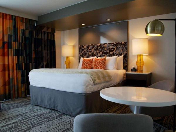 Hotel Eastlund - Best Western Premier Collection : photo 3 de la chambre suite lit king-size - vue sur ville