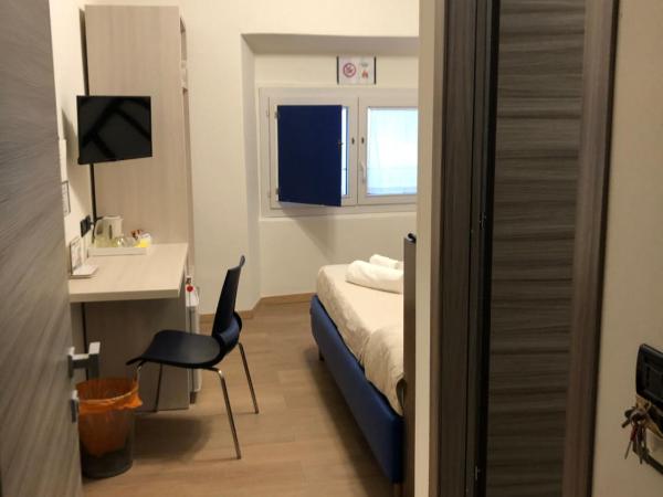 Hotel Cairoli : photo 10 de la chambre chambre double