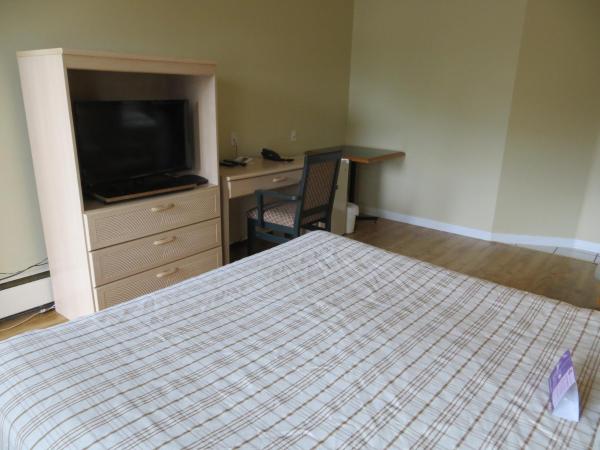 Nice Inn Edmonton : photo 1 de la chambre studio lit queen-size - non-fumeurs
