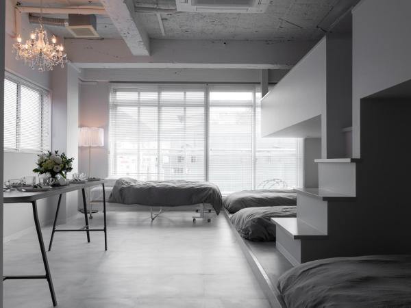 Casa Blanca Guesthouse : photo 2 de la chambre chambre familiale avec salle de bains privative