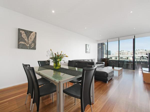 Docklands Private Collection - NEWQUAY : photo 9 de la chambre appartement newquay 2 chambres, 2 salles de bains - vue sur port de plaisance