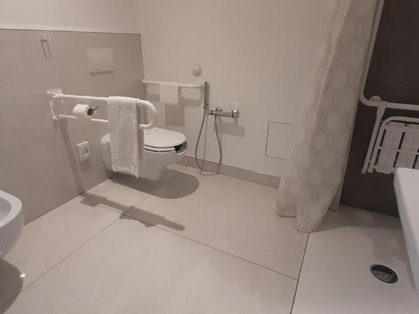 Novo Hotel Rossi : photo 3 de la chambre chambre double - accessible aux personnes à mobilité réduite