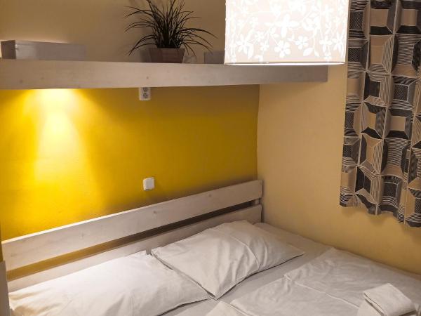 Charles Bridge Hostel & Apartments : photo 1 de la chambre chambre double Économique