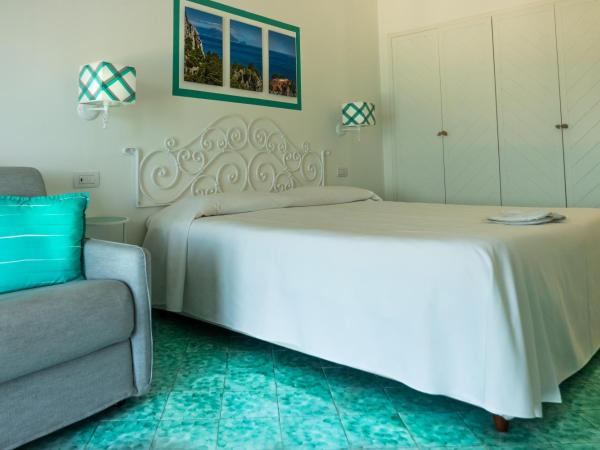 Relais Maresca Luxury Small Hotel & Terrace Restaurant : photo 4 de la chambre chambre double supérieure - vue sur mer