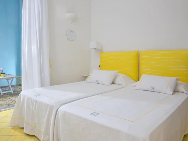 Relais Maresca Luxury Small Hotel & Terrace Restaurant : photo 3 de la chambre chambre double standard avec vue interne