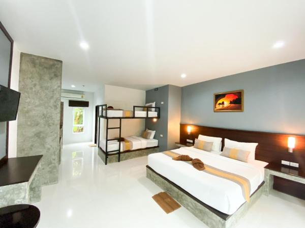 Hatzanda Lanta Resort - SHA Extra Plus : photo 1 de la chambre chambre quadruple avec balcon 