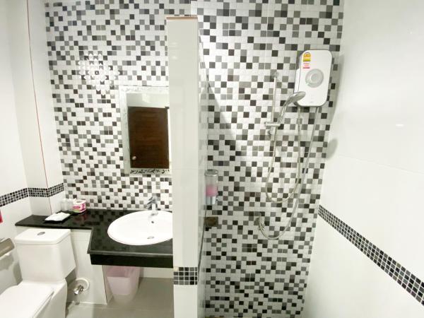 Hatzanda Lanta Resort - SHA Extra Plus : photo 9 de la chambre chambre familiale avec balcon