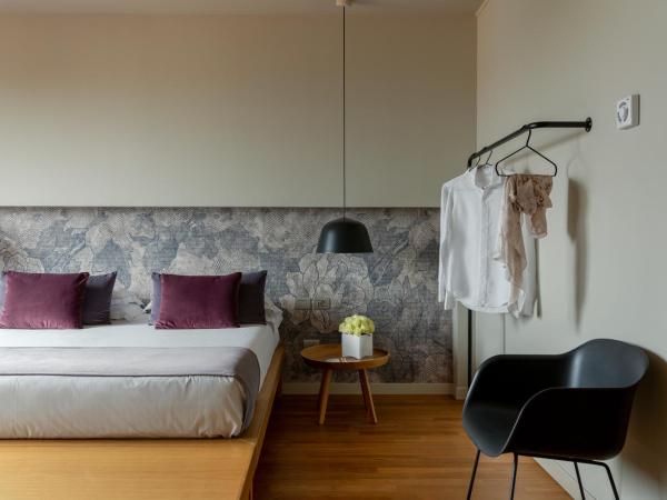 Hotel Leopardi : photo 6 de la chambre suite junior avec douche