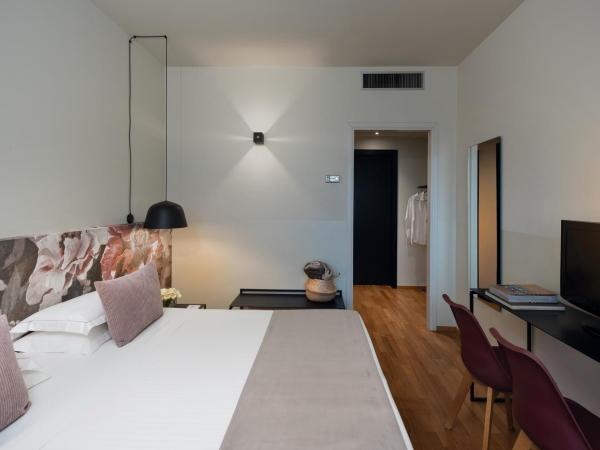 Hotel Leopardi : photo 2 de la chambre chambre double design
