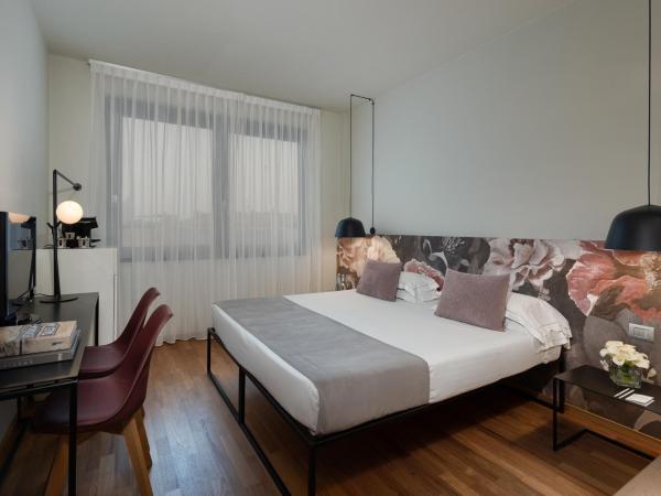 Hotel Leopardi : photo 1 de la chambre chambre double design